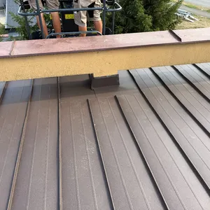 Výmena strechy na budove fary